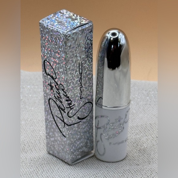 Mac cosmetics ‘Patrick Starr’ matte lipstick— Patrick woo matte lipstick - Picture 3 of 8